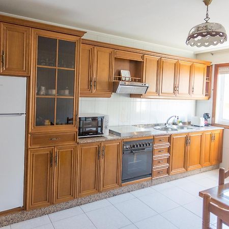 Disfruta De Melide En Este Amplio Apartamento Buitenkant foto