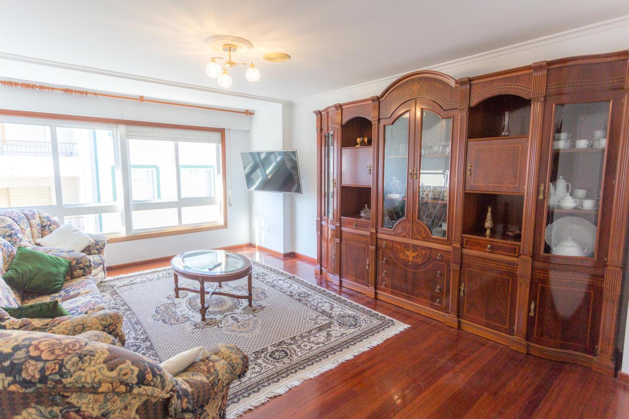 Disfruta De Melide En Este Amplio Apartamento Buitenkant foto