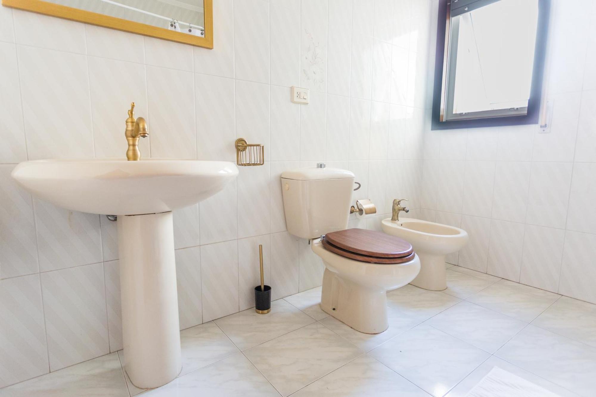 Disfruta De Melide En Este Amplio Apartamento Buitenkant foto