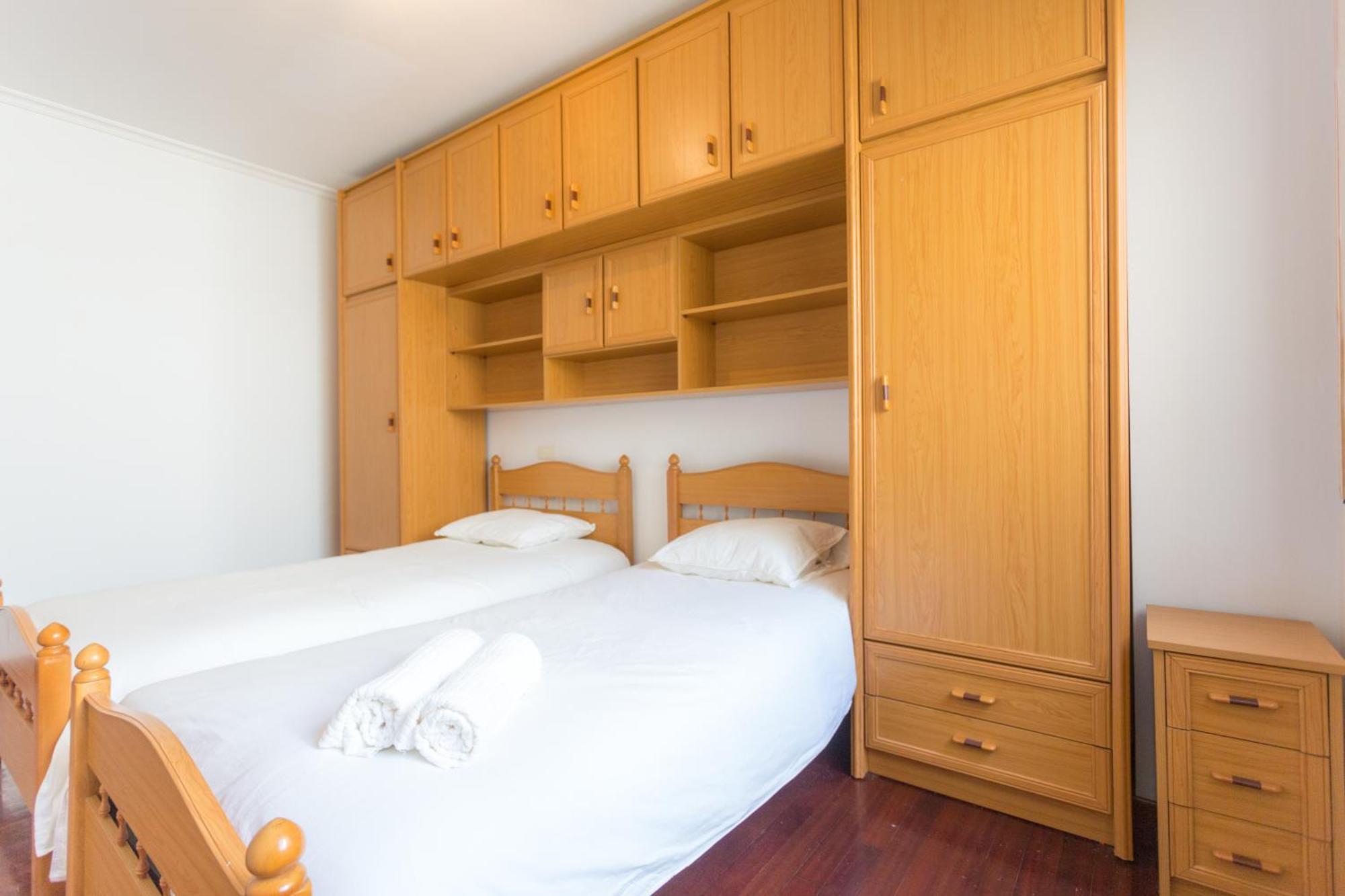 Disfruta De Melide En Este Amplio Apartamento Buitenkant foto