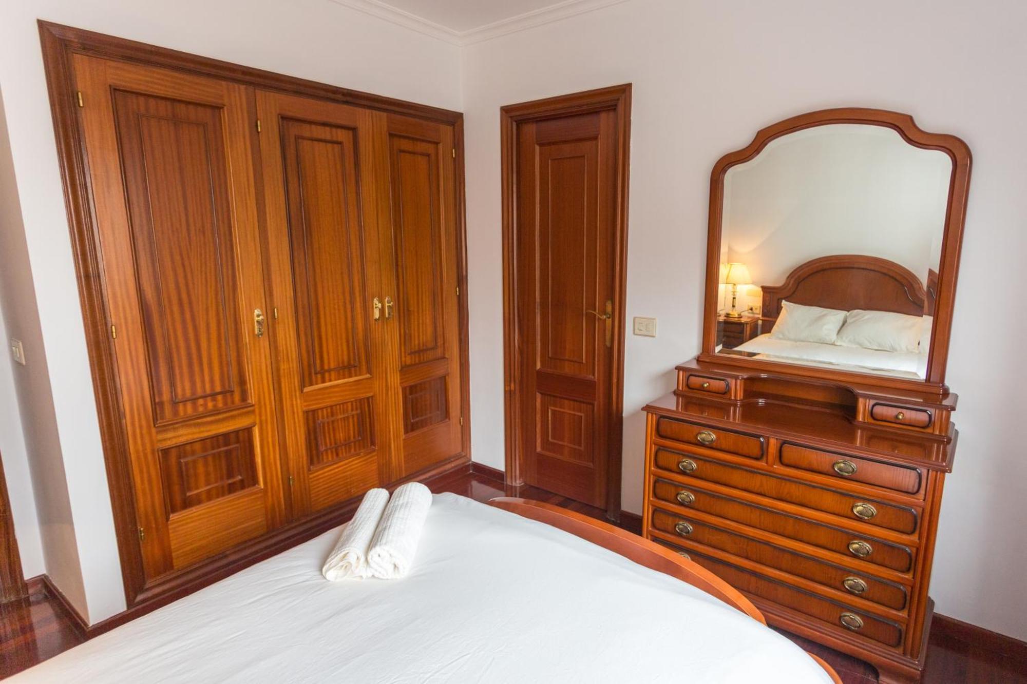 Disfruta De Melide En Este Amplio Apartamento Buitenkant foto